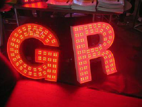 安化LED发光字有哪些优势？