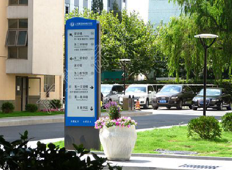 安化哪些因素影响宣传栏的制作？